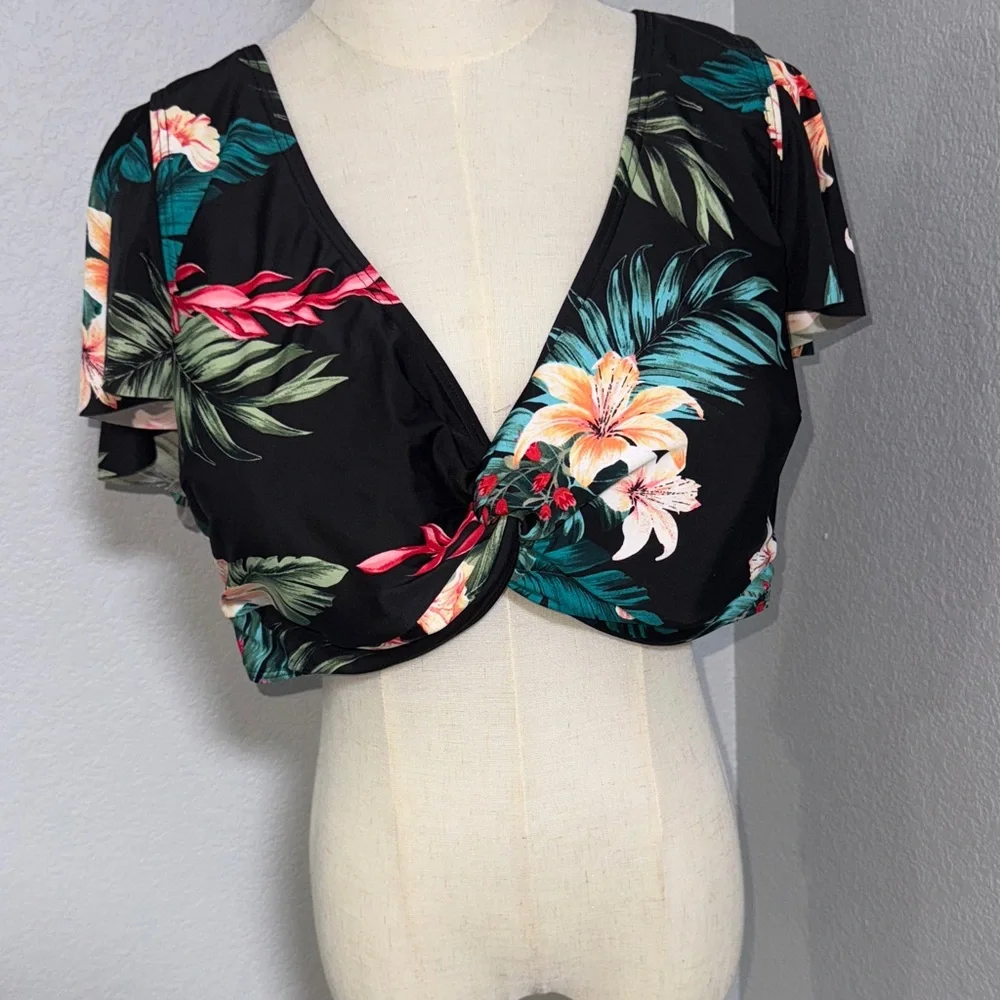 NWT-City Chic Black Floral Crop Top - Picture 4 of 5